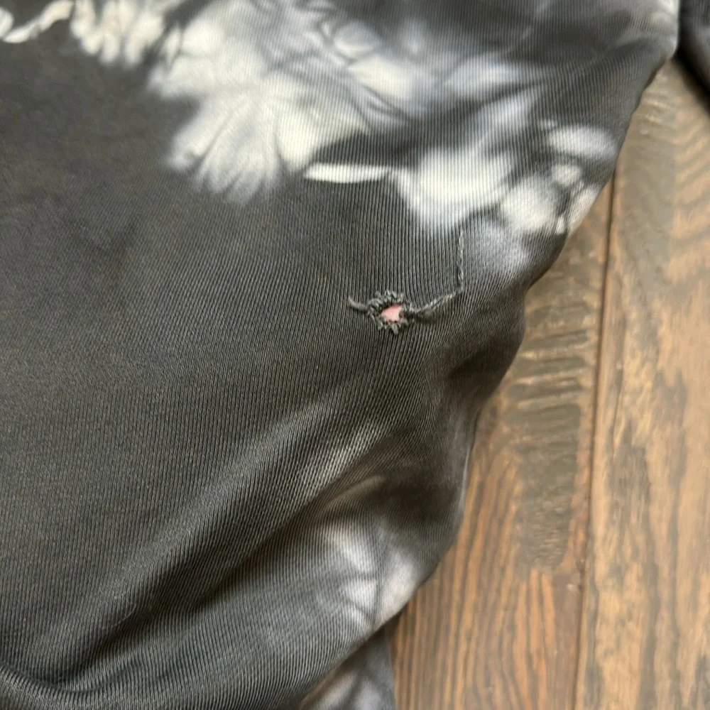 Lululemon scuba jogger - *does have hole* - Picture 4 of 6